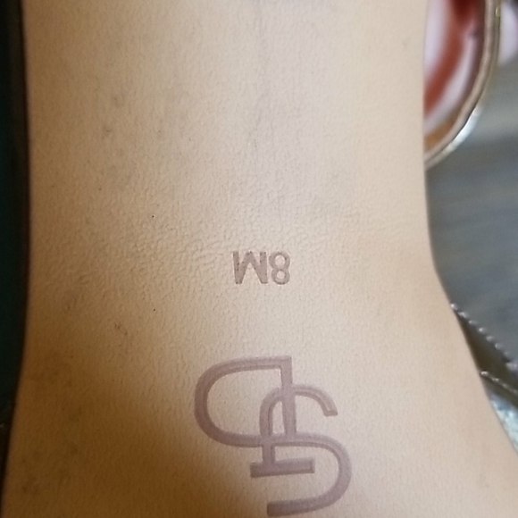 Circa Joan & David Shoe - Picture 5 of 6